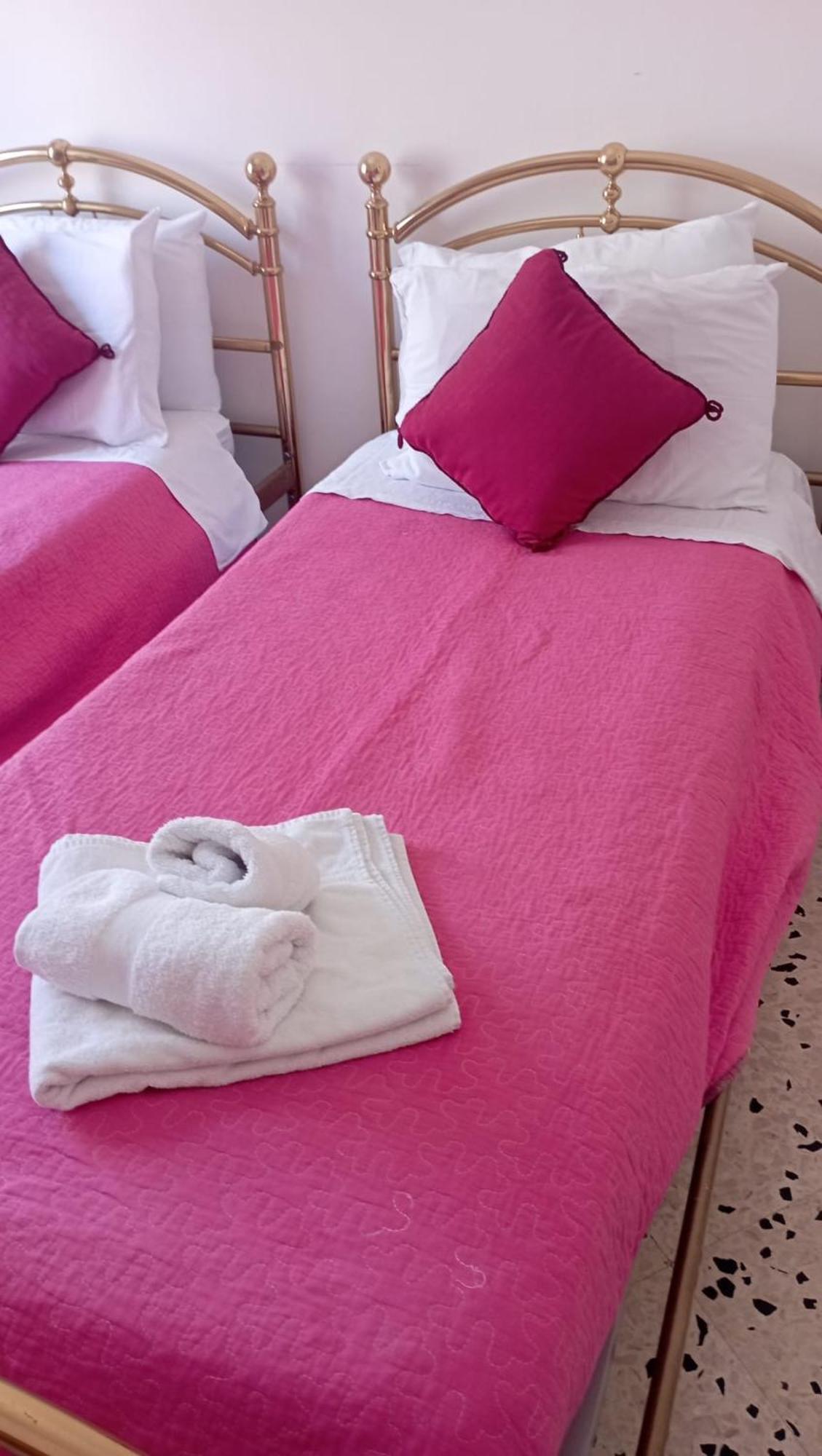 Serradifalco Cozy House Di Enza E Luigi ปาแลร์โม ภายนอก รูปภาพ