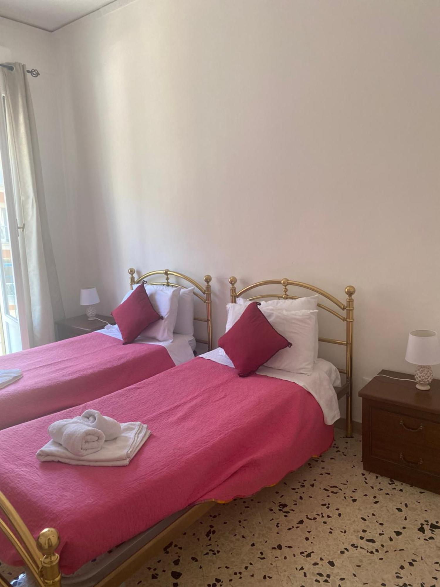 Serradifalco Cozy House Di Enza E Luigi ปาแลร์โม ภายนอก รูปภาพ